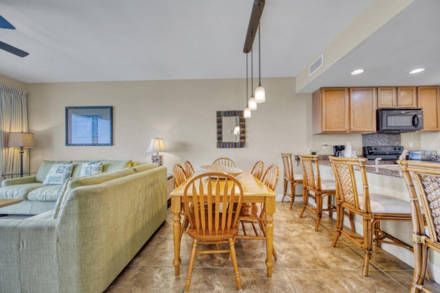 Panama City Beach, Florida 32413, 2 Bedrooms Bedrooms, ,2 BathroomsBathrooms,Residential,For Sale,Front Beach,868837