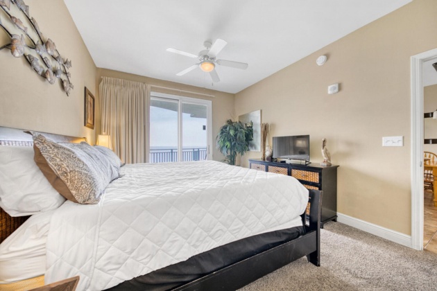 Panama City Beach, Florida 32413, 2 Bedrooms Bedrooms, ,2 BathroomsBathrooms,Residential,For Sale,Front Beach,868837