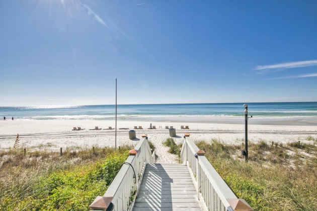 Panama City Beach, Florida 32413, 2 Bedrooms Bedrooms, ,2 BathroomsBathrooms,Residential,For Sale,Front Beach,868837