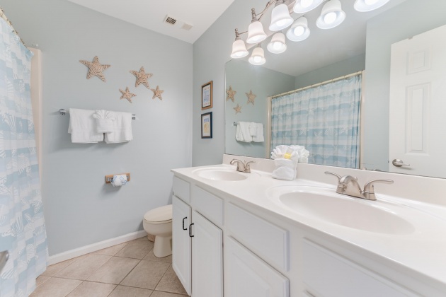 Panama City Beach, Florida 32413, 2 Bedrooms Bedrooms, ,3 BathroomsBathrooms,Residential,For Sale,Front Beach,868870