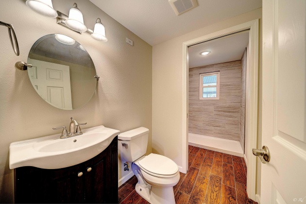 Panama City, Florida 32405, 4 Bedrooms Bedrooms, ,4 BathroomsBathrooms,Residential,For Sale,40th Plaza,868865