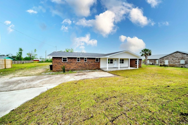 Panama City, Florida 32405, 4 Bedrooms Bedrooms, ,4 BathroomsBathrooms,Residential,For Sale,40th Plaza,868865