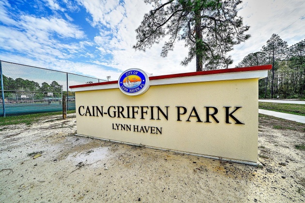 Panama City, Florida 32405, 4 Bedrooms Bedrooms, ,4 BathroomsBathrooms,Residential,For Sale,40th Plaza,868865