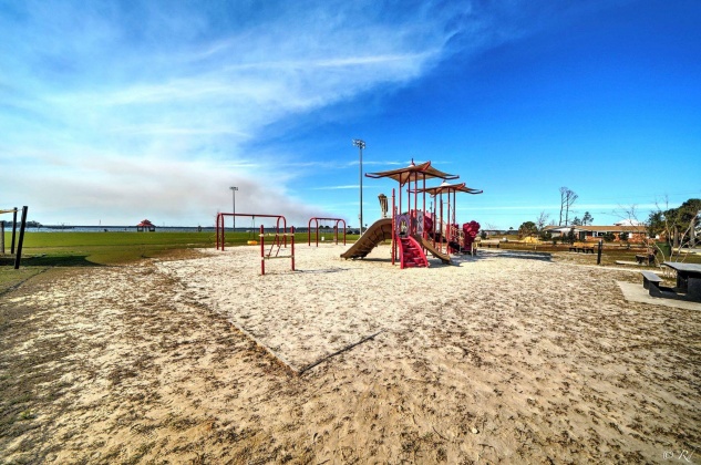 Panama City, Florida 32405, 4 Bedrooms Bedrooms, ,4 BathroomsBathrooms,Residential,For Sale,40th Plaza,868865