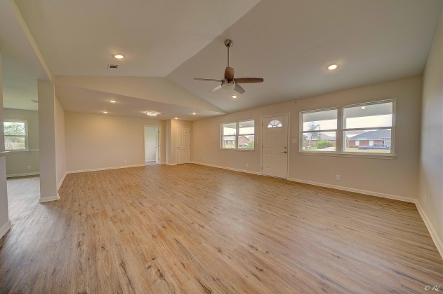 Panama City, Florida 32405, 4 Bedrooms Bedrooms, ,4 BathroomsBathrooms,Residential,For Sale,40th Plaza,868865