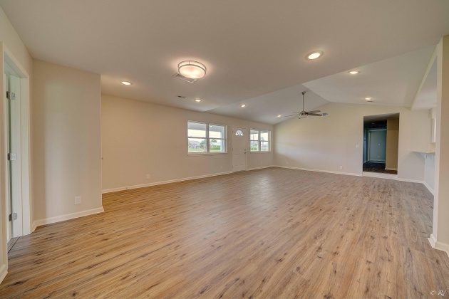 Panama City, Florida 32405, 4 Bedrooms Bedrooms, ,4 BathroomsBathrooms,Residential,For Sale,40th Plaza,868865
