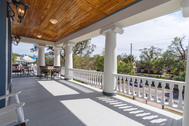 Pensacola, Florida 32501, 5 Bedrooms Bedrooms, ,5 BathroomsBathrooms,Residential,For Sale,Desoto,859617