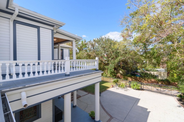 Pensacola, Florida 32501, 5 Bedrooms Bedrooms, ,5 BathroomsBathrooms,Residential,For Sale,Desoto,859617