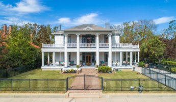 Pensacola, Florida 32501, 5 Bedrooms Bedrooms, ,5 BathroomsBathrooms,Residential,For Sale,Desoto,859617