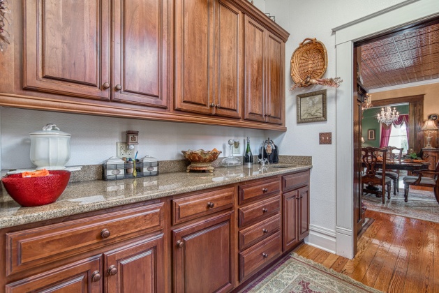 Pensacola, Florida 32501, 5 Bedrooms Bedrooms, ,5 BathroomsBathrooms,Residential,For Sale,Desoto,859617