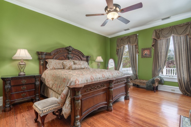 Pensacola, Florida 32501, 5 Bedrooms Bedrooms, ,5 BathroomsBathrooms,Residential,For Sale,Desoto,859617