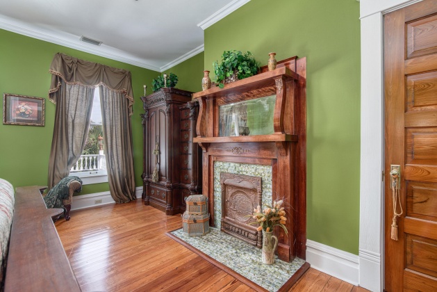 Pensacola, Florida 32501, 5 Bedrooms Bedrooms, ,5 BathroomsBathrooms,Residential,For Sale,Desoto,859617