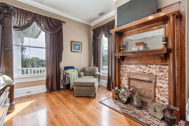 Pensacola, Florida 32501, 5 Bedrooms Bedrooms, ,5 BathroomsBathrooms,Residential,For Sale,Desoto,859617