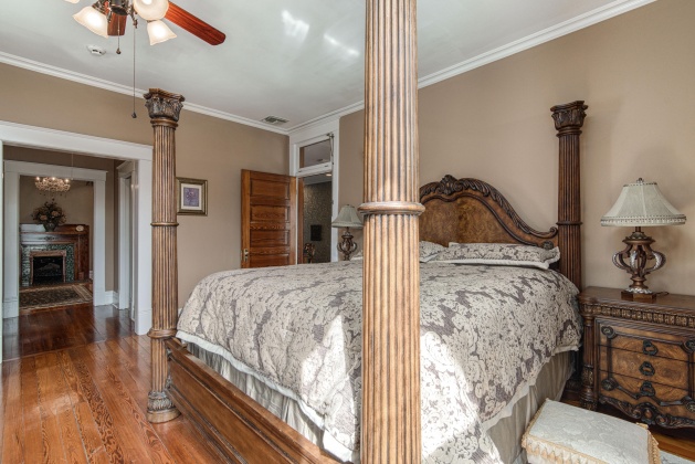 Pensacola, Florida 32501, 5 Bedrooms Bedrooms, ,5 BathroomsBathrooms,Residential,For Sale,Desoto,859617