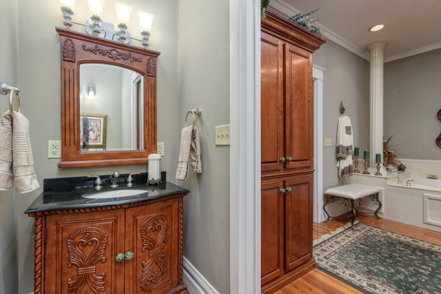 Pensacola, Florida 32501, 5 Bedrooms Bedrooms, ,5 BathroomsBathrooms,Residential,For Sale,Desoto,859617