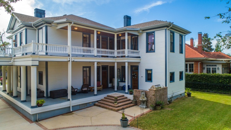 Pensacola, Florida 32501, 5 Bedrooms Bedrooms, ,5 BathroomsBathrooms,Residential,For Sale,Desoto,859617