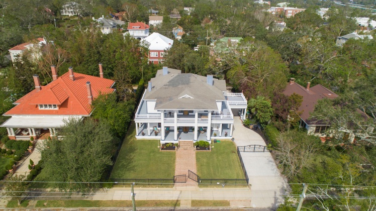 Pensacola, Florida 32501, 5 Bedrooms Bedrooms, ,5 BathroomsBathrooms,Residential,For Sale,Desoto,859617