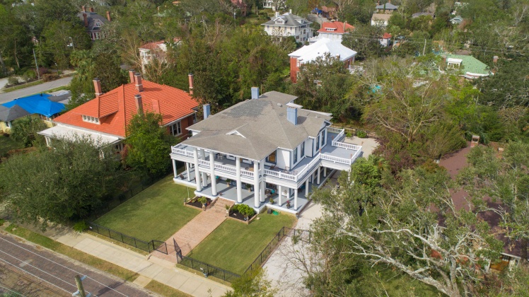 Pensacola, Florida 32501, 5 Bedrooms Bedrooms, ,5 BathroomsBathrooms,Residential,For Sale,Desoto,859617