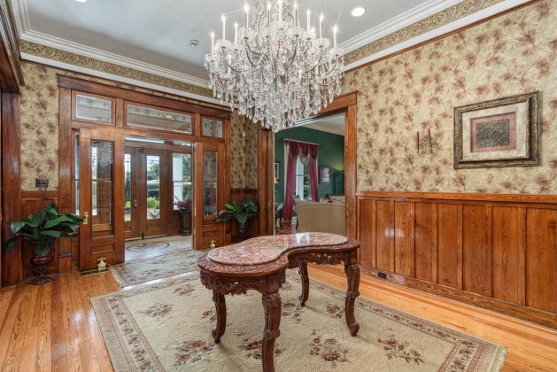 Pensacola, Florida 32501, 5 Bedrooms Bedrooms, ,5 BathroomsBathrooms,Residential,For Sale,Desoto,859617