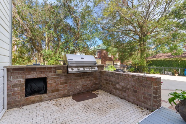 Pensacola, Florida 32501, 5 Bedrooms Bedrooms, ,5 BathroomsBathrooms,Residential,For Sale,Desoto,859617