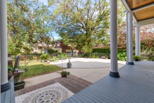 Pensacola, Florida 32501, 5 Bedrooms Bedrooms, ,5 BathroomsBathrooms,Residential,For Sale,Desoto,859617