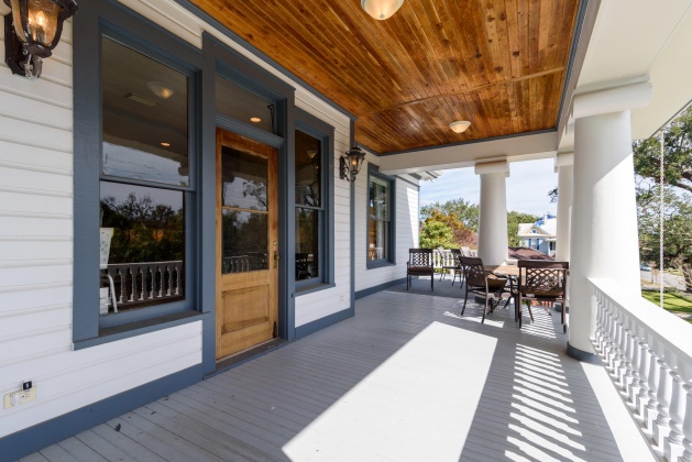 Pensacola, Florida 32501, 5 Bedrooms Bedrooms, ,5 BathroomsBathrooms,Residential,For Sale,Desoto,859617