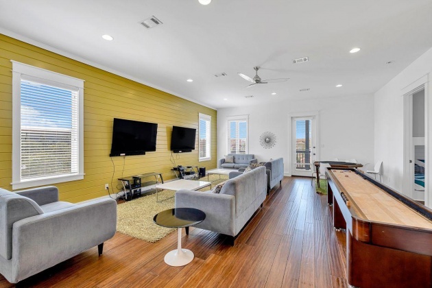 Miramar Beach, Florida 32550, 8 Bedrooms Bedrooms, ,9 BathroomsBathrooms,Residential,For Sale,Hollywood,868986