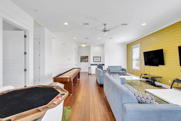 Miramar Beach, Florida 32550, 8 Bedrooms Bedrooms, ,9 BathroomsBathrooms,Residential,For Sale,Hollywood,868986