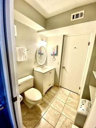 Panama City Beach, Florida 32408, 1 Bedroom Bedrooms, ,2 BathroomsBathrooms,Residential,For Sale,Thomas,869004