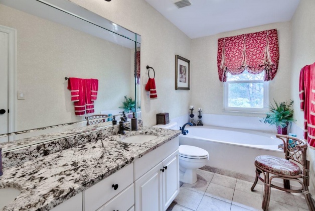 Miramar Beach, Florida 32550, 2 Bedrooms Bedrooms, ,3 BathroomsBathrooms,Residential,For Sale,Turnberry,869050