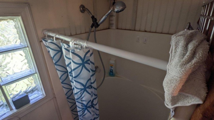 Defuniak Springs, Florida 32435, 3 Bedrooms Bedrooms, ,2 BathroomsBathrooms,Residential,For Sale,Hubbard,869074