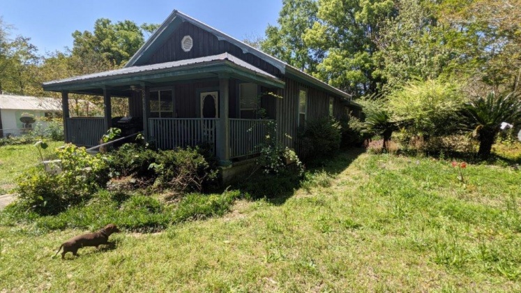 Defuniak Springs, Florida 32435, 3 Bedrooms Bedrooms, ,2 BathroomsBathrooms,Residential,For Sale,Hubbard,869074