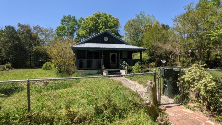 Defuniak Springs, Florida 32435, 3 Bedrooms Bedrooms, ,2 BathroomsBathrooms,Residential,For Sale,Hubbard,869074