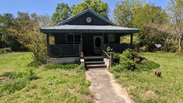 Defuniak Springs, Florida 32435, 3 Bedrooms Bedrooms, ,2 BathroomsBathrooms,Residential,For Sale,Hubbard,869074