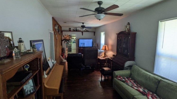 Defuniak Springs, Florida 32435, 3 Bedrooms Bedrooms, ,2 BathroomsBathrooms,Residential,For Sale,Hubbard,869074