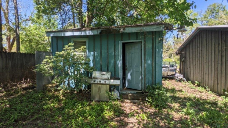 Defuniak Springs, Florida 32435, 3 Bedrooms Bedrooms, ,2 BathroomsBathrooms,Residential,For Sale,Hubbard,869074