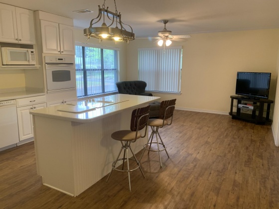 Defuniak Springs, Florida 32435, 3 Bedrooms Bedrooms, ,2 BathroomsBathrooms,Residential,For Sale,Bay,869100