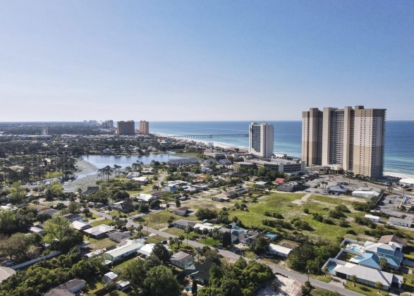Panama City Beach, Florida 32413, 3 Bedrooms Bedrooms, ,2 BathroomsBathrooms,Residential,For Sale,Junipero,869096