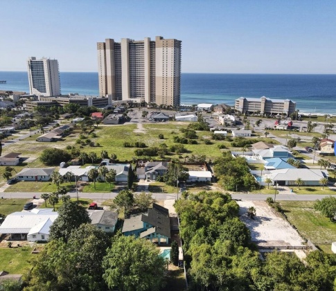 Panama City Beach, Florida 32413, 3 Bedrooms Bedrooms, ,2 BathroomsBathrooms,Residential,For Sale,Junipero,869096