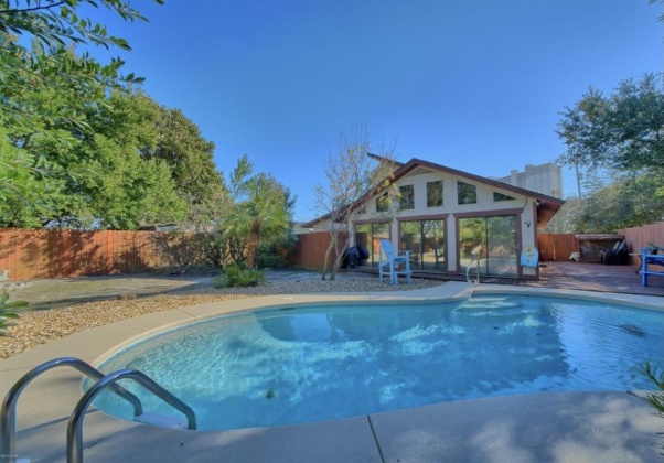 Panama City Beach, Florida 32413, 3 Bedrooms Bedrooms, ,2 BathroomsBathrooms,Residential,For Sale,Junipero,869096