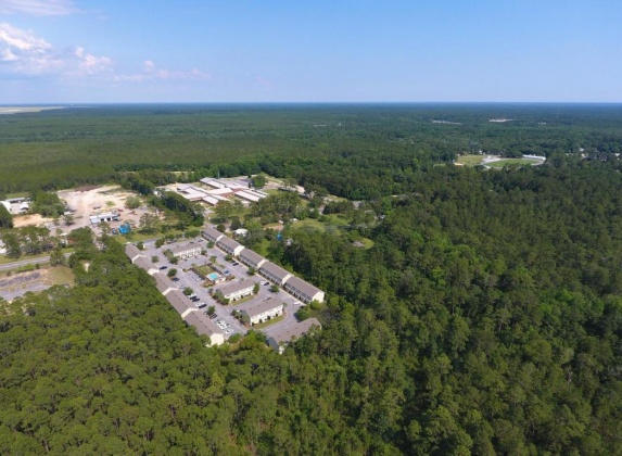 Freeport, Florida 32439, 2 Bedrooms Bedrooms, ,3 BathroomsBathrooms,Residential,For Sale,331 Business,869098