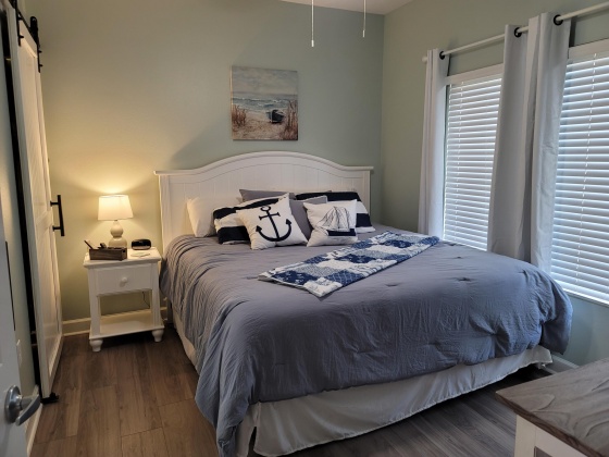 Panama City, Florida 32408, 2 Bedrooms Bedrooms, ,3 BathroomsBathrooms,Residential,For Sale,Thomas,869115