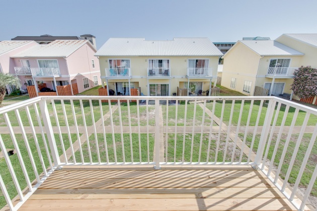Miramar Beach, Florida 32550, 2 Bedrooms Bedrooms, ,3 BathroomsBathrooms,Residential,For Sale,Geronimo,869156