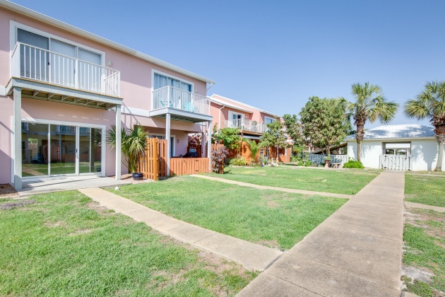 Miramar Beach, Florida 32550, 2 Bedrooms Bedrooms, ,3 BathroomsBathrooms,Residential,For Sale,Geronimo,869156