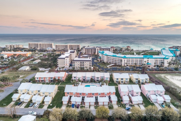 Miramar Beach, Florida 32550, 2 Bedrooms Bedrooms, ,3 BathroomsBathrooms,Residential,For Sale,Geronimo,869156