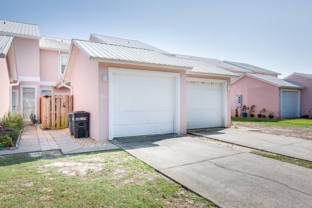 Miramar Beach, Florida 32550, 2 Bedrooms Bedrooms, ,3 BathroomsBathrooms,Residential,For Sale,Geronimo,869156