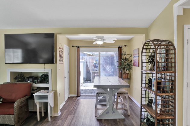 Miramar Beach, Florida 32550, 2 Bedrooms Bedrooms, ,2 BathroomsBathrooms,Residential,For Sale,Sea Oats,869178