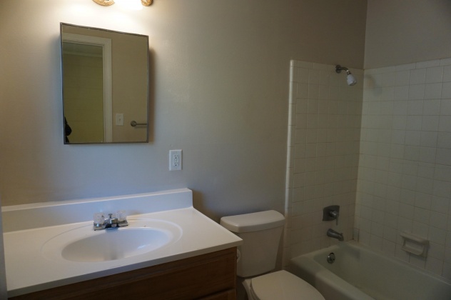 Shalimar, Florida 32579, 1 Bedroom Bedrooms, ,1 BathroomBathrooms,Rental,For Sale,4th,865644