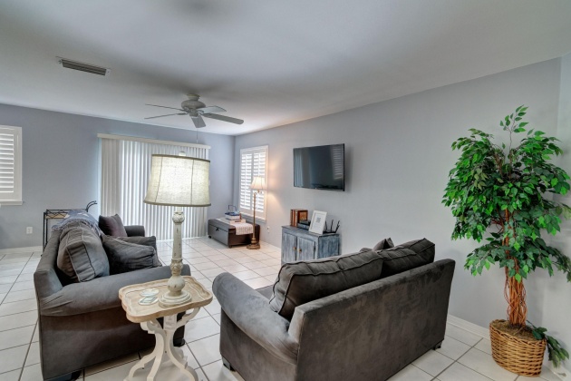 Destin, Florida 32541, 2 Bedrooms Bedrooms, ,2 BathroomsBathrooms,Residential,For Sale,Gulf Shore,857498