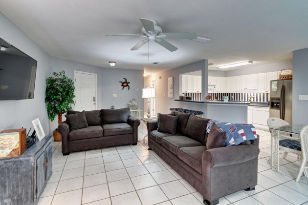Destin, Florida 32541, 2 Bedrooms Bedrooms, ,2 BathroomsBathrooms,Residential,For Sale,Gulf Shore,857498